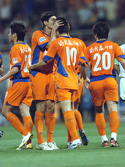 山东鲁能赢得关键胜利，实力逐渐增强