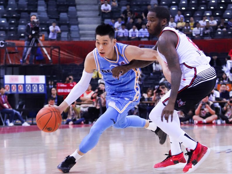 吉林队主帅调整阵容，力图改变连败局面的简单介绍